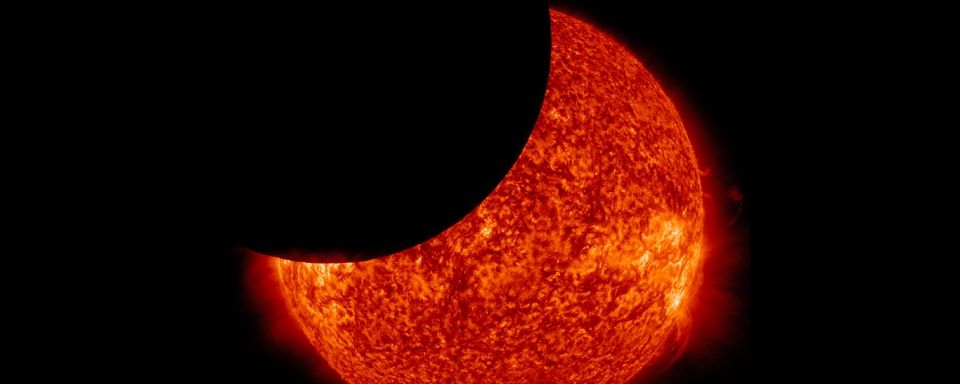 Работники SDO следили за лунным транзитом